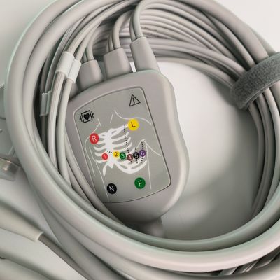 Elektrokardiogrammachine geïntegreerd 12 looddraad met 15 pinnen Europese standaard IEC Banana Head 4.0